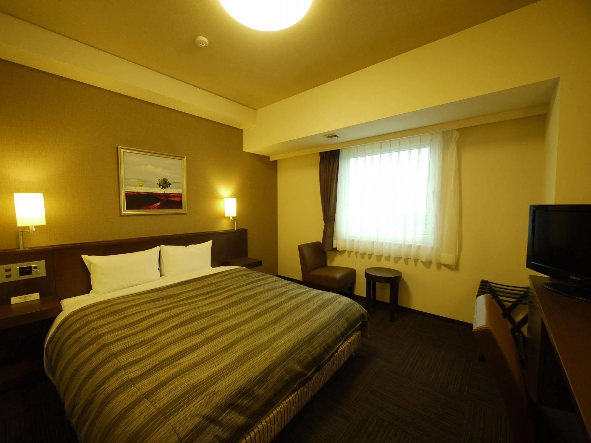 Hotel Route-Inn Uozu Exterior photo